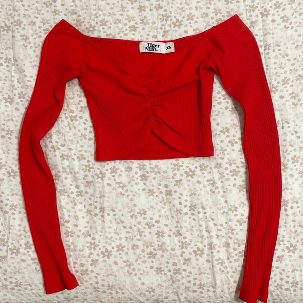 Super cute ribbed crop top from tigermist